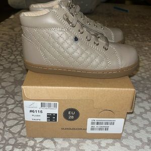 Old soles taupe high tops New size 11
